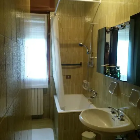 Luxury With Pool And Tennis Court * Cavallasca
